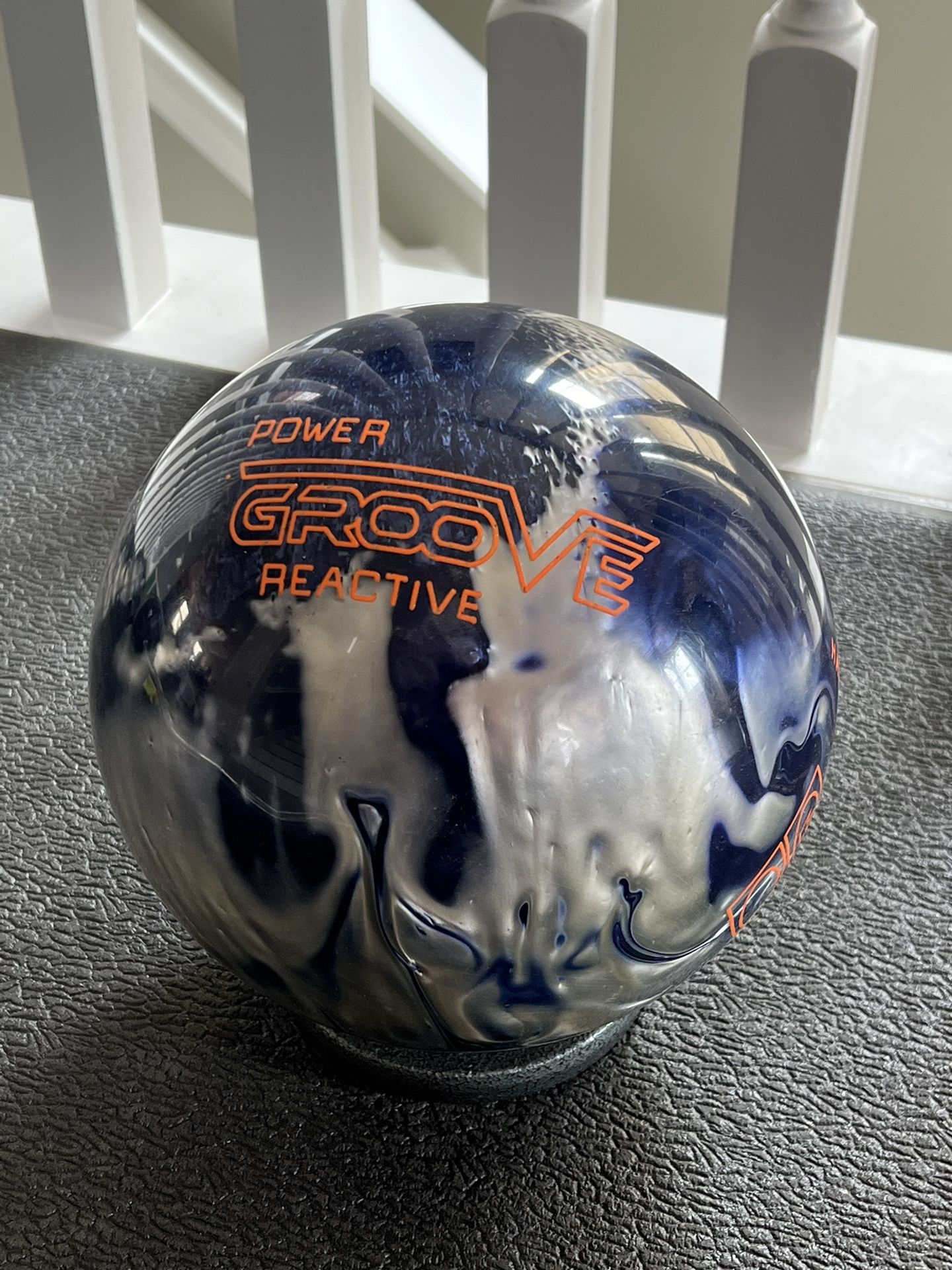  Brunswick Power Groove Reactive Bowling Ball 15-16 Lbs