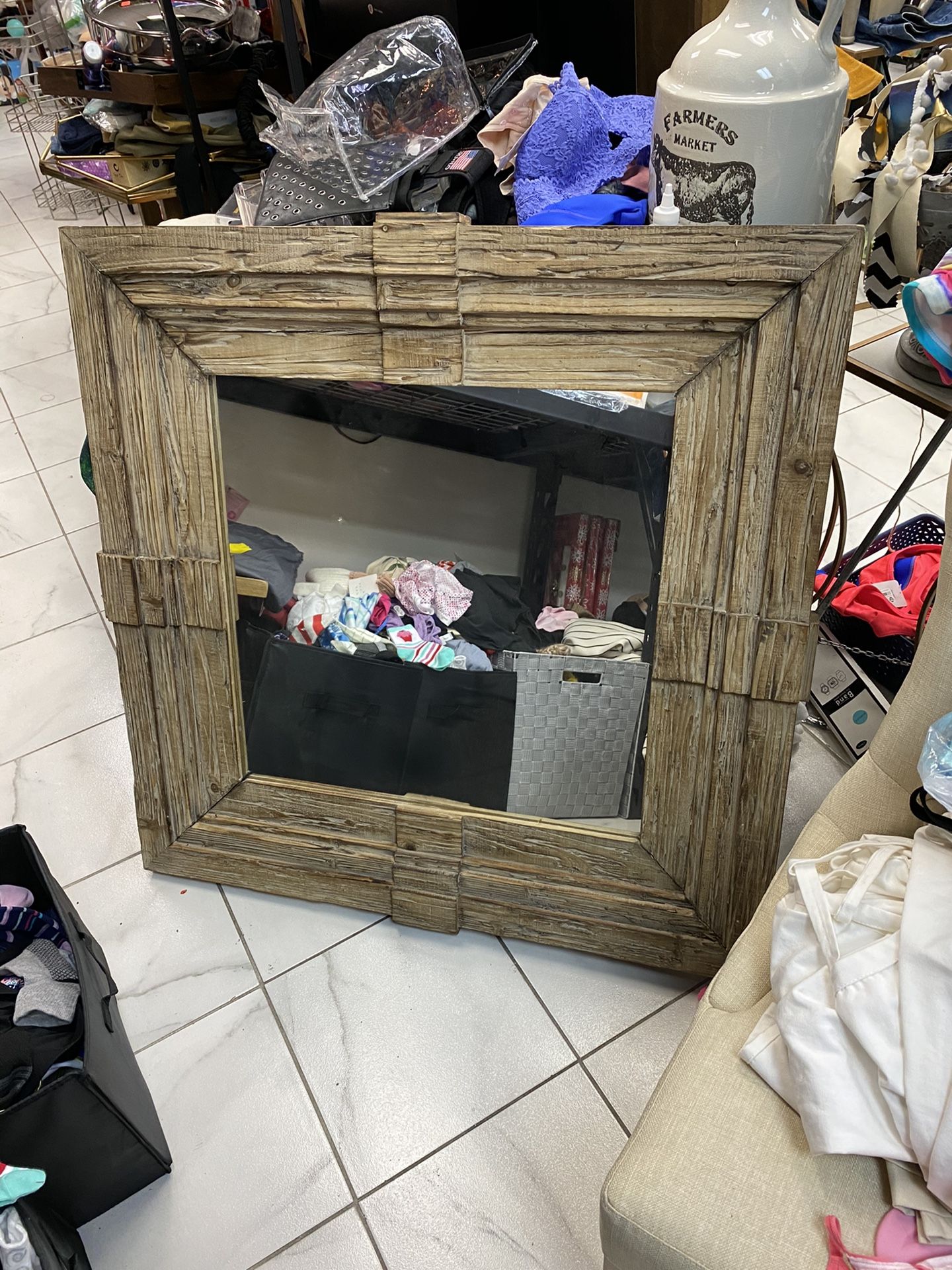 Wall mirror