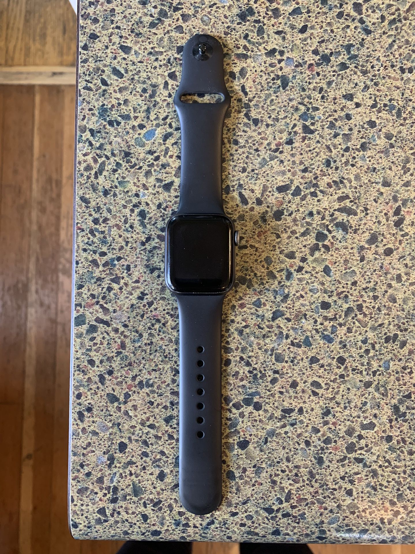 Apple Watch Series 4 (GPS)
