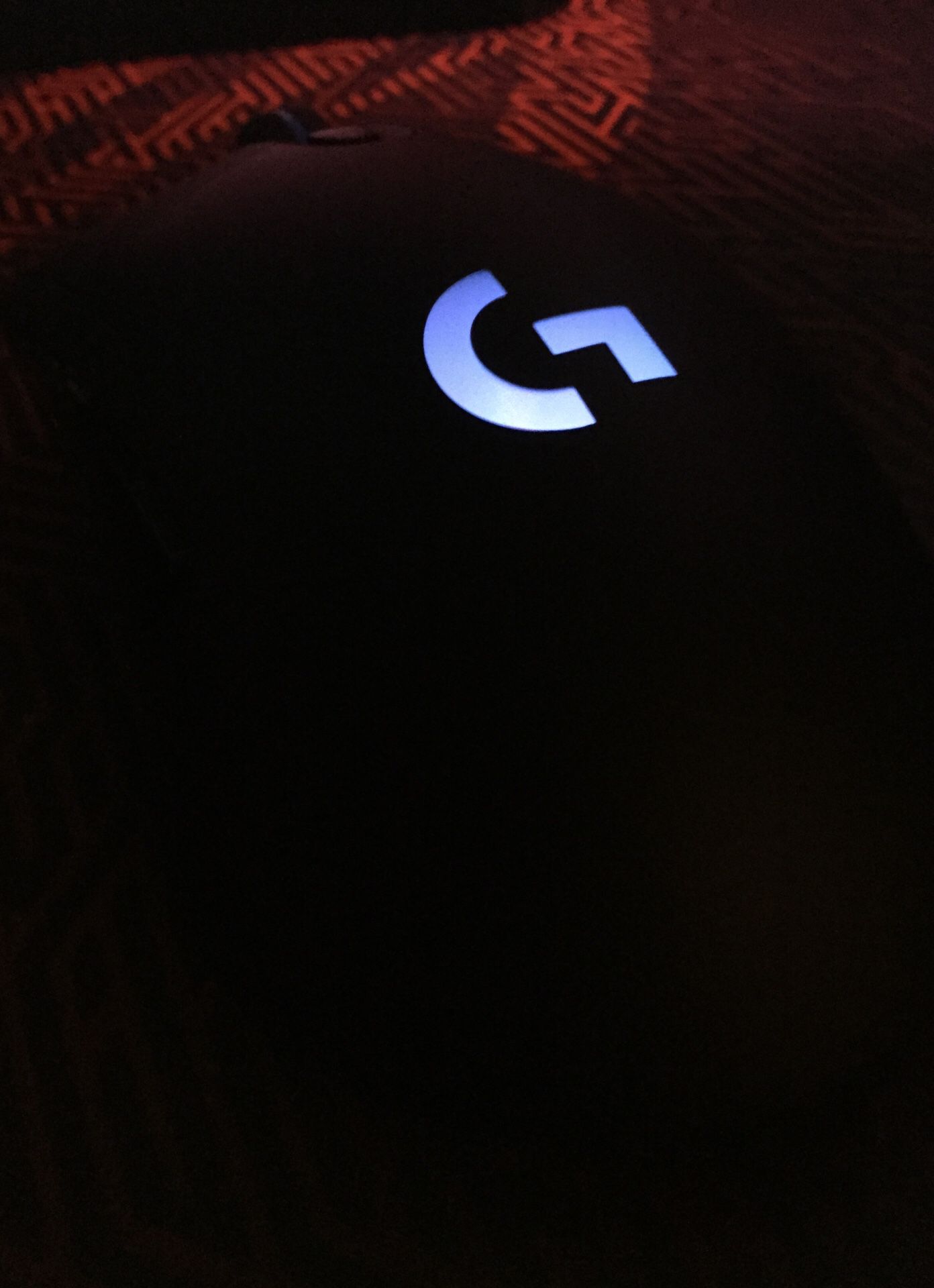 Logitech g703 wireless gaming mouse