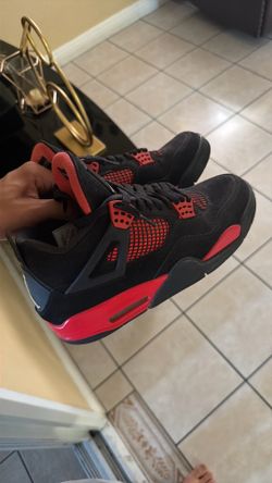 Jordan 4s