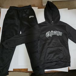 Chicago Hoodie Outfit