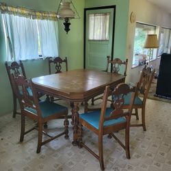 Antique Farm house Kitchen Table and Chairs 