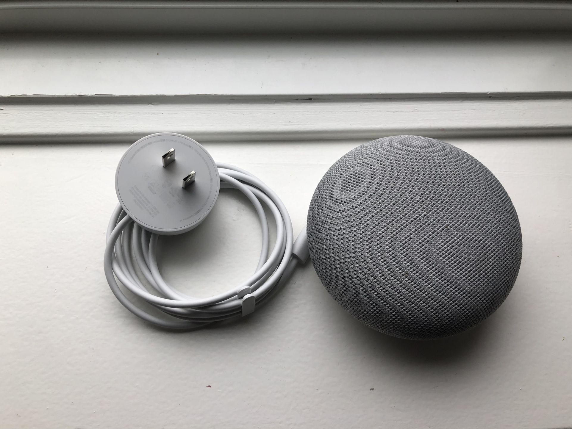Google Nest Mini 2nd Generation Smart Speaker with Google Assistant