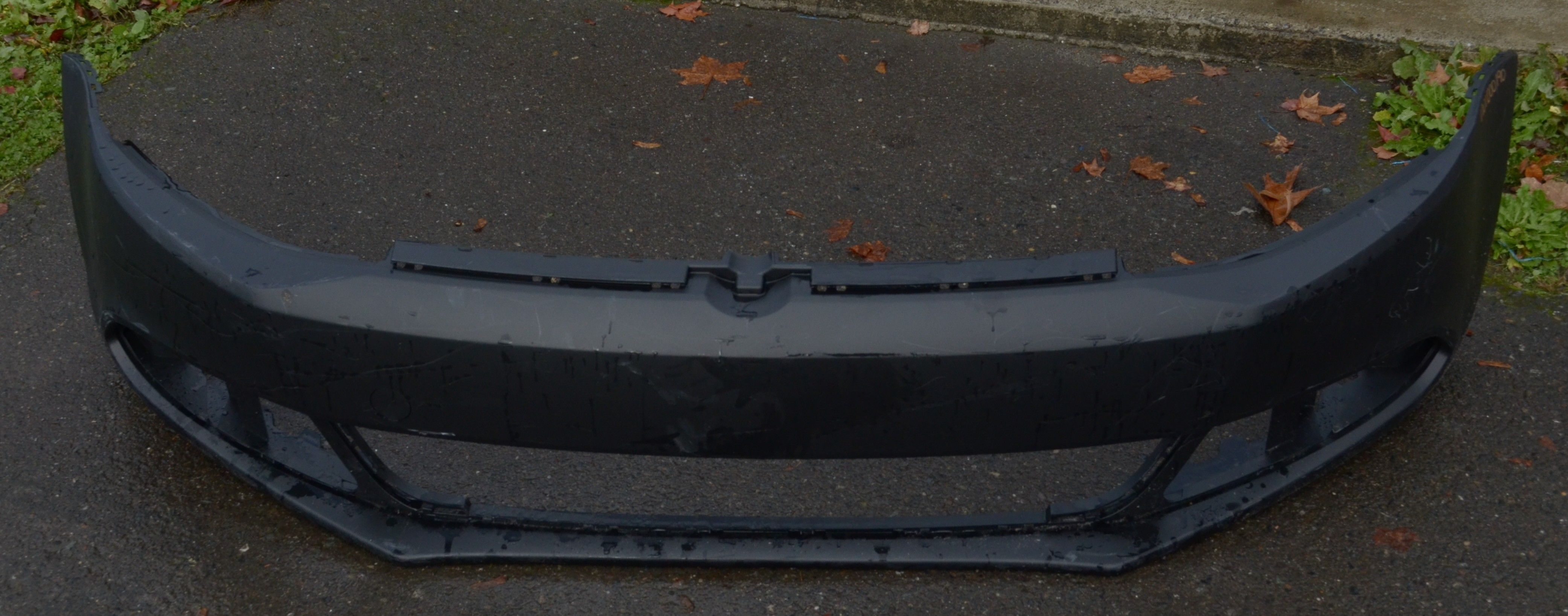 USED REF#U0447 || 2006-2010 VOLVO C70 || FRONT BUMPER COVER ONLY