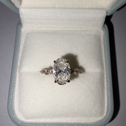 2.06ct Oval Lab-Grown Diamond Ring – F / VVS2 – GSI Certified