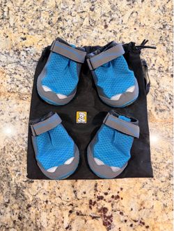 Ruffwear Dog Boots Set of 4 | Medium-Large Dog Hiking Shoes | Vibram Soles & Carry Bag