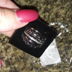 Paparazzi Silvertone Stretchy One Size Fits All Jeweled Link Out Loud Ring

New With Tags!!

