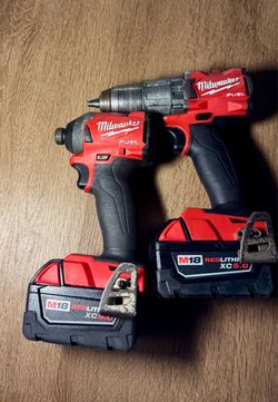 Milwaukee M18 FUEL 2-Tool Cordless Combo Kit.