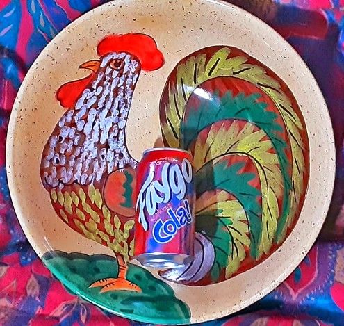 Huge Italian pottery rooster country primitive farm house mixing bowl or salad bowl made in italy. VINTAGE. No damage or wear !