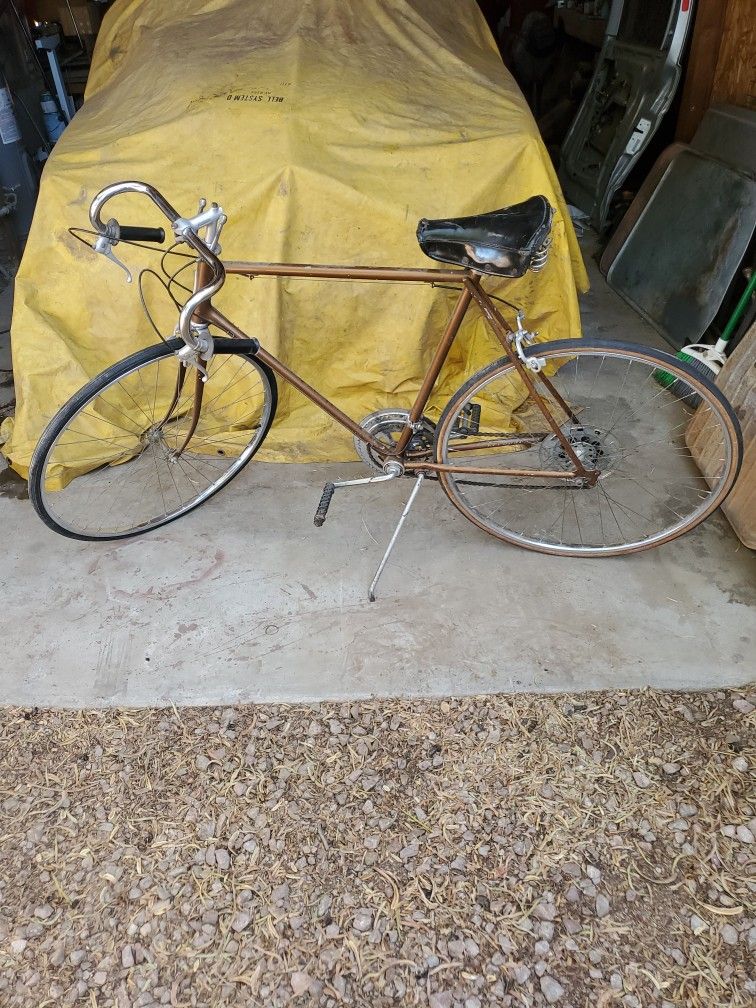 Vintage 10 Speed Schwinn Racer