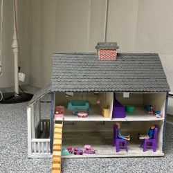 Handmade Dollhouse 