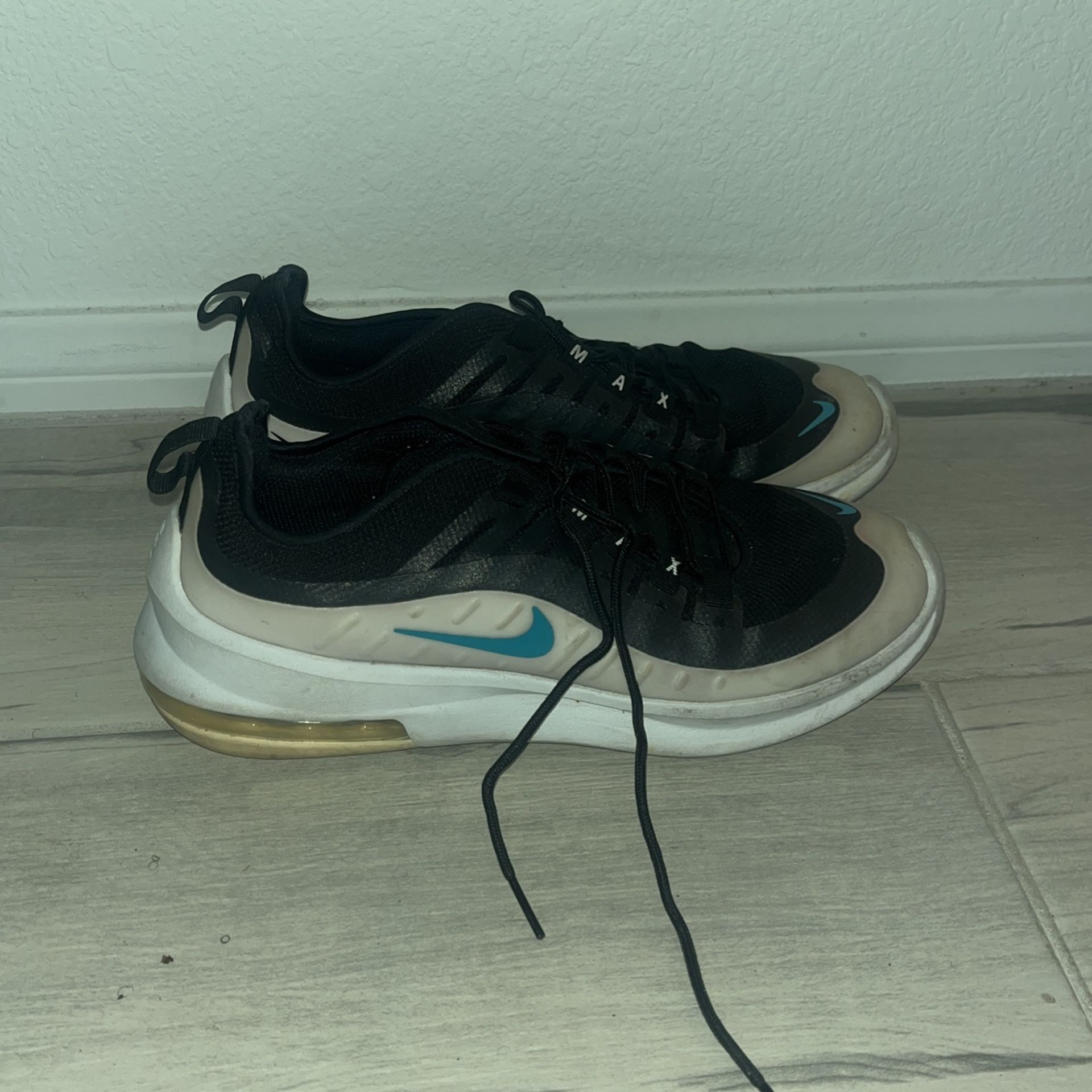 Nike Air Max Axis Mens Running Shoes White Blue Black Sneakers