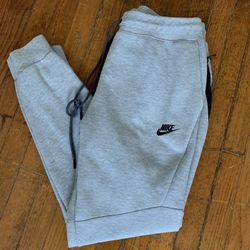 Nike Tech Sweatpants