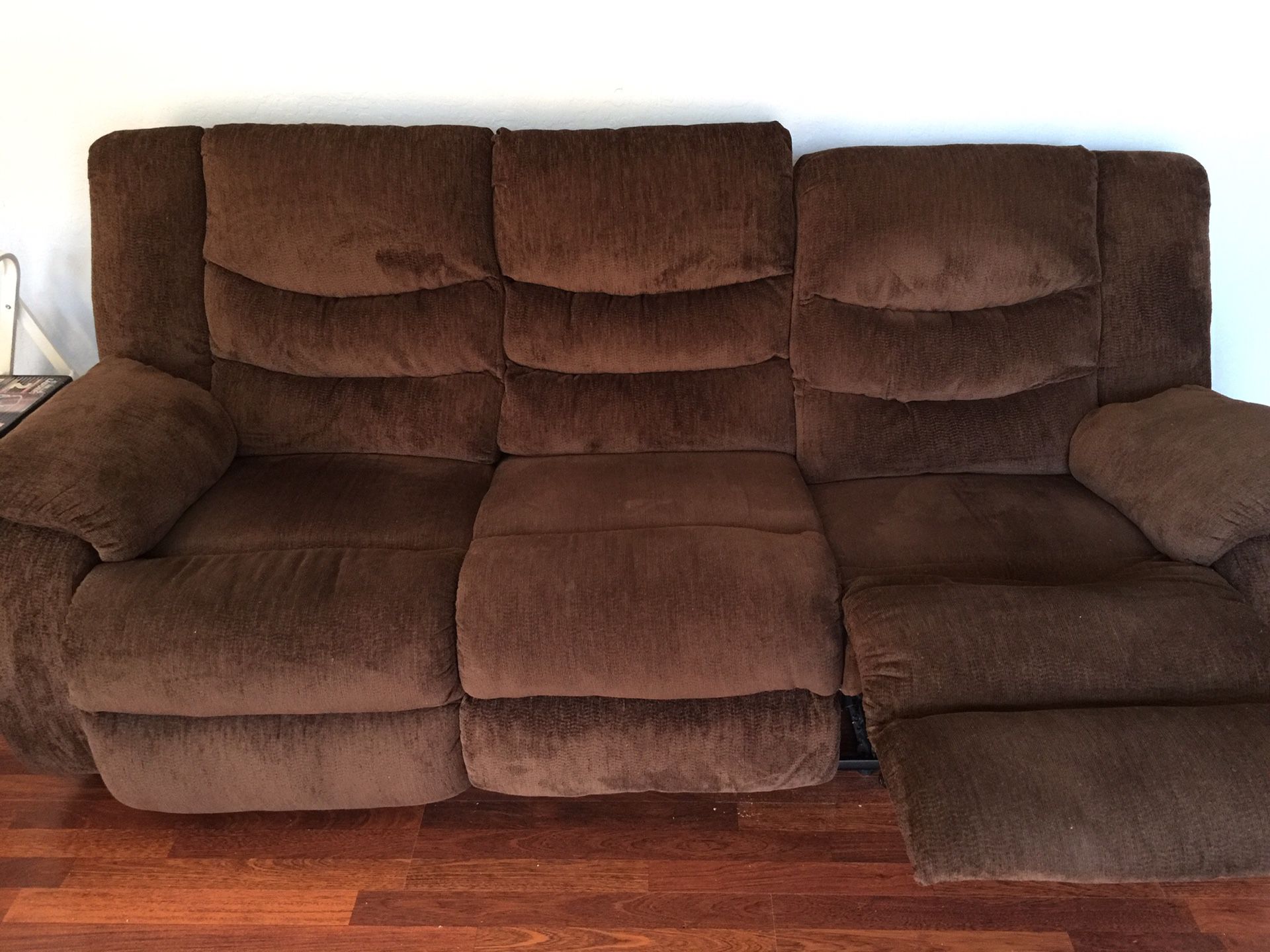 Recliner couch /matching rocker recliner chair