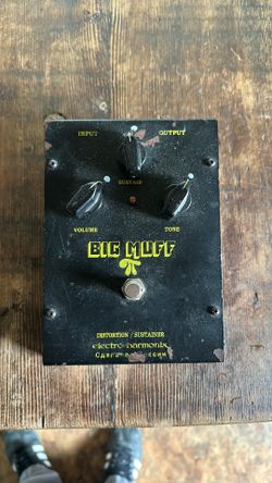 Vintage Russian made electro harmonics big muff distortion sustainer fuzz pedal