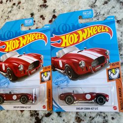 2 Hot Wheels Mainline Shelby Cobra 427 S/C. 