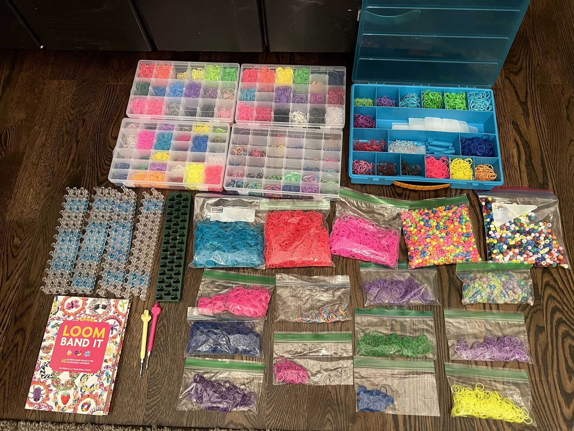 HUGE Lot Of rainbow Looms And Beads