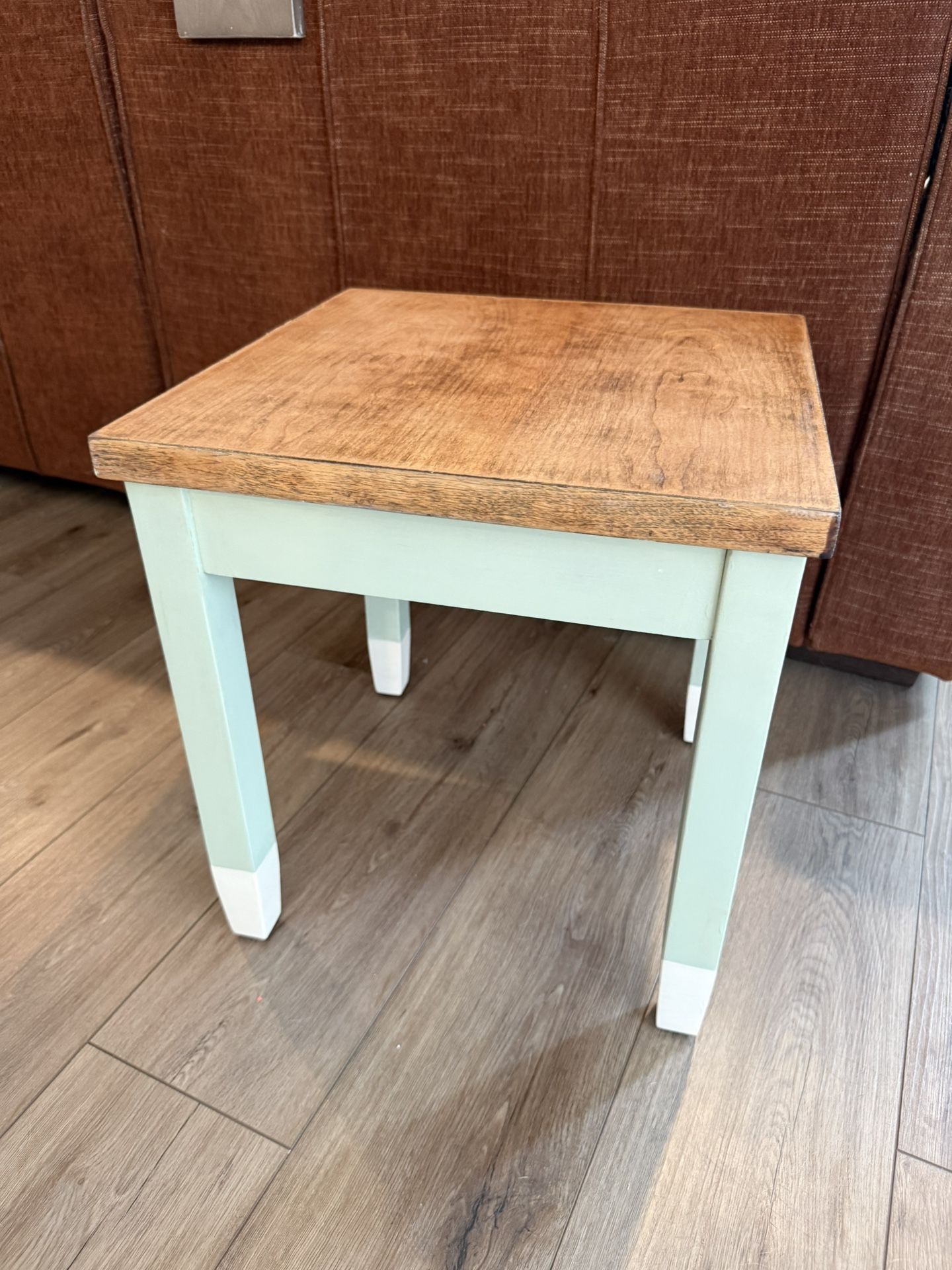 End table