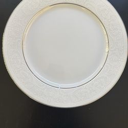 Nikko White Lace Platinum Plate - 8 plates