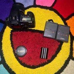 *pick up * EOS 20D Black DSLR Camera With USB Charger (to Import Photos) & More 