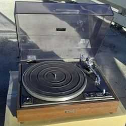 Vintage Pioneer PL-12D Stereo Turntable Record Player