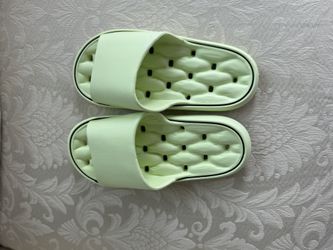 Women's home slippers