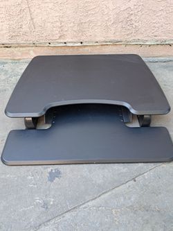 Standing desk