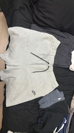 Men Nike Tech shorts Grey size XL