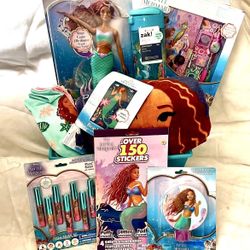The Little Mermaid Jumbo Gift Basket