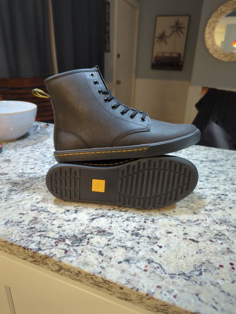 Dr.Marten Black Boots BRAND NEW