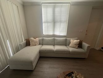 Sectional couch