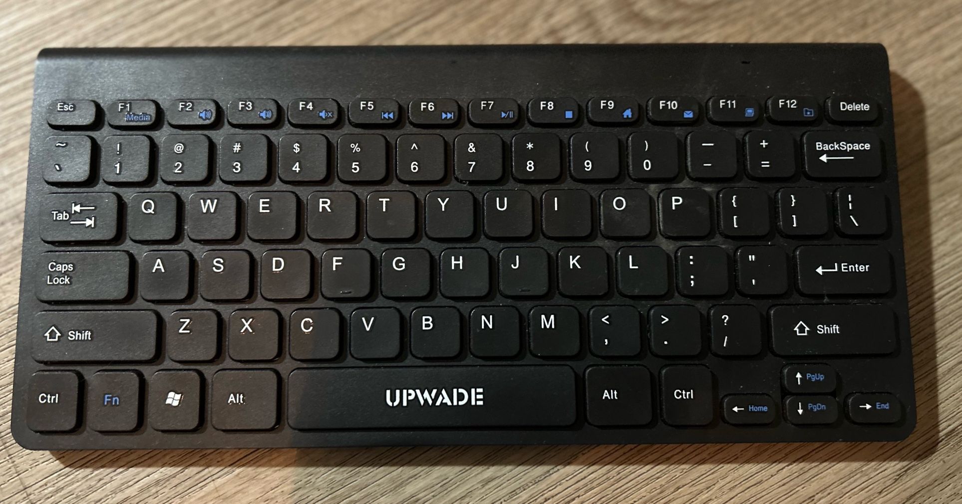 UPWADE 2.4GHz Wireless Keyboard