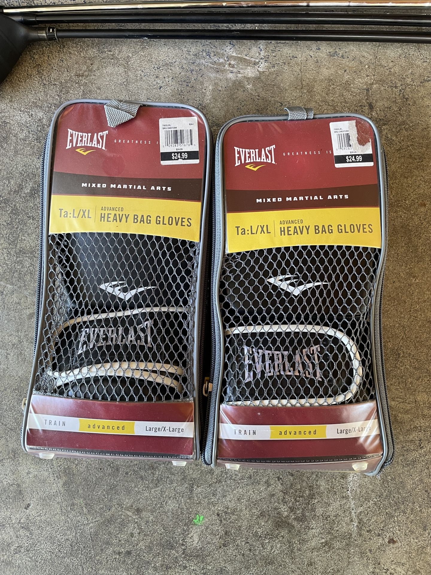 Everlast Size L/XL Heavy Bag Gloves Lightly Used