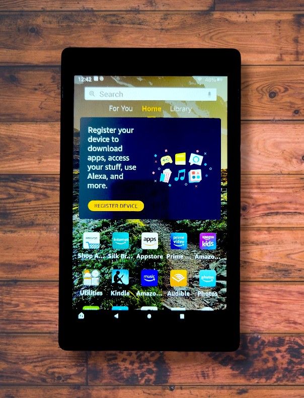 Amazon Kindle Fire 8-inch Tablet (Model L5S83A) - Excellent Condition