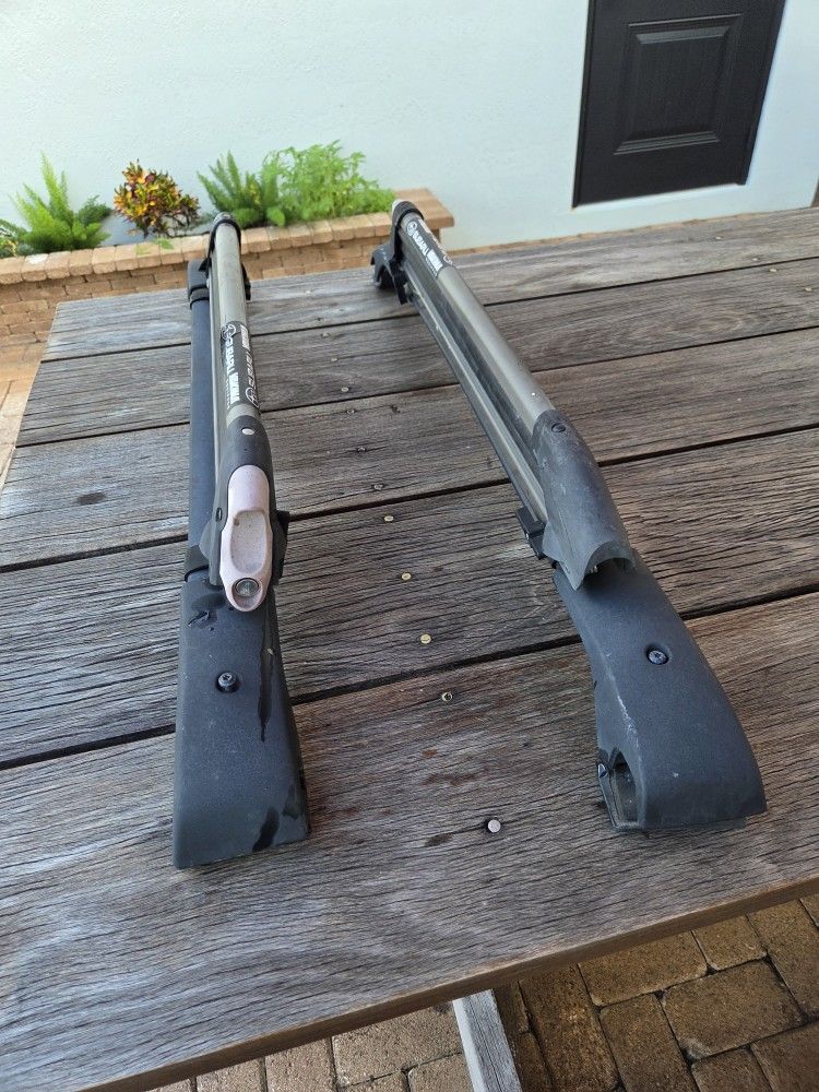 SUBARU ROOF TOP SKI/ SURFBOARD HOLDER