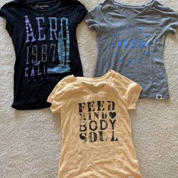 Ladies Graphic Tees $1 Each (small & medium)