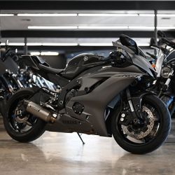 2019 YAMAHA R6