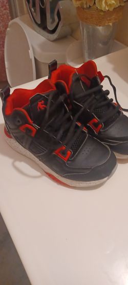 Tenis  Jordan Para Niño Size 13  