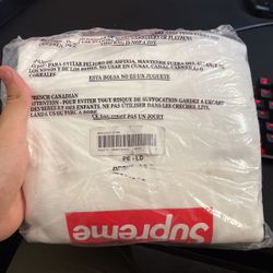 Supreme Box Logo Tees (Medium)