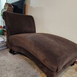 Chaise Lounge