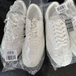 new white color size 9 banana republic 