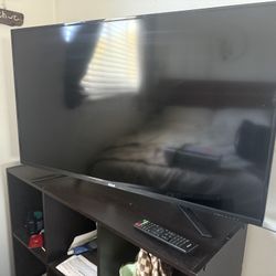 35” TV LCD with Chromecast