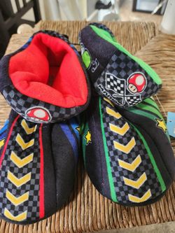 New With Tags Mario Kart Slipper Size 2/3