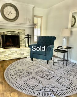 Sitting, reading or living room area. See Description For Pricea