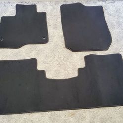 Brand New Genuine Authentic OEM 2023-2024 Honda CRV Black Carpet Floor Mat Set