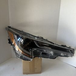 Toyota Corola 2020/2021 RH Headlight 