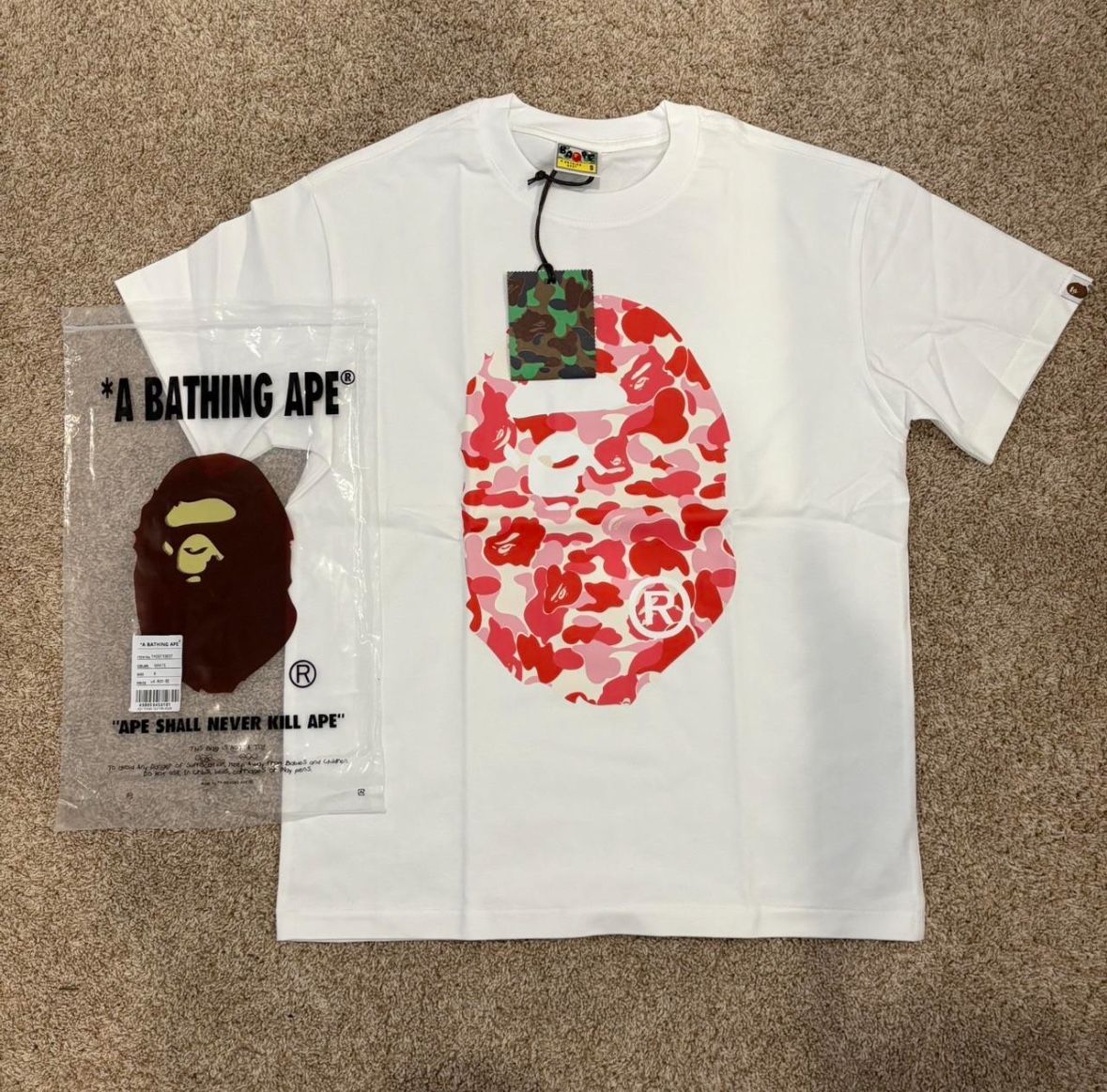 A Bathing Ape BAPE Shark head T-Shirt White And Red| Free Shipping📦🚚