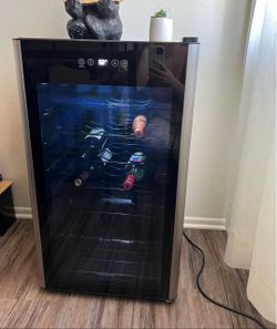 Mini refrigerator
