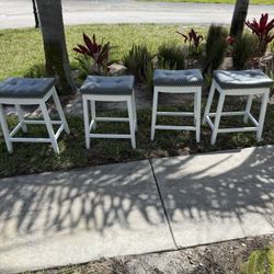 Stool (4) Padded 24” Grey/white